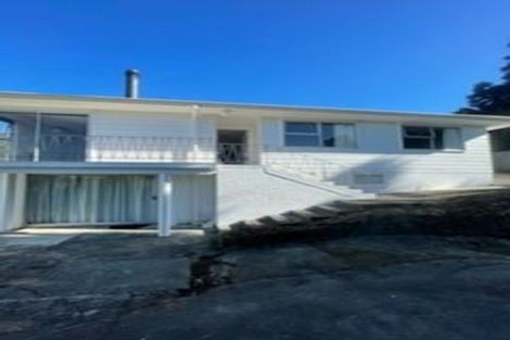 Photo of property in 19 Finlow Drive, Te Atatu South, Auckland, 0610