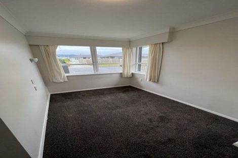 Photo of property in 50 Karaka Crescent, Levin, 5510