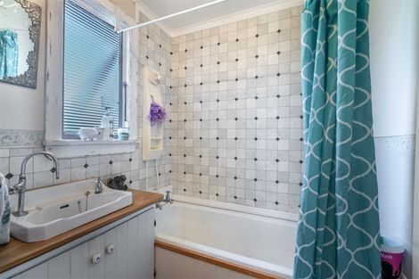 Photo of property in 18 Worcester Street, Waipahi, Gore, 9771