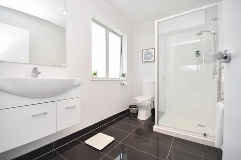 Photo of property in 37 Maylee Crescent, Gulf Harbour, Whangaparaoa, 0930