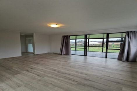 Photo of property in 7 Poinsettia Place, Henderson, Auckland, 0610