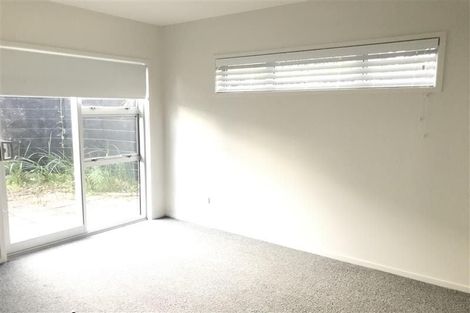 Photo of property in 1/50 Seaview Road, Castor Bay, Auckland, 0620