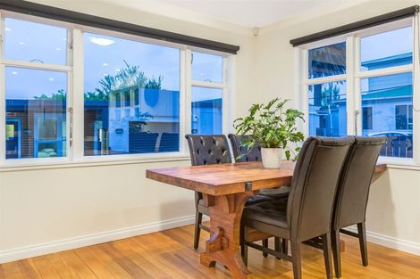 Photo of property in 23 Paekakariki Hill Road, Pauatahanui, Porirua, 5381