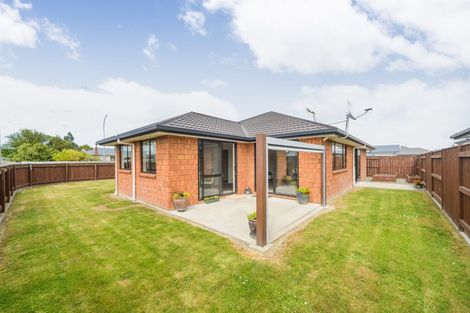 Photo of property in 2 Pegasus Place, Kelvin Grove, Palmerston North, 4414