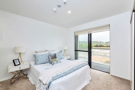 Photo of property in Apollo Apartments, 201/46 Rosedale Road, Rosedale, Auckland, 0632