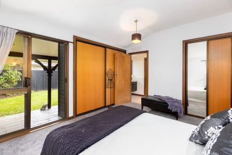 Photo of property in 270 Memorial Avenue, Burnside, Christchurch, 8053