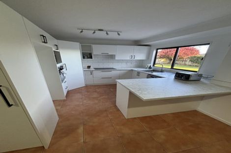 Photo of property in 16 Saxon Woods Drive, Rototuna North, Hamilton, 3210