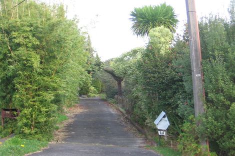 Photo of property in 58 Taipari Road, Te Atatu Peninsula, Auckland, 0610