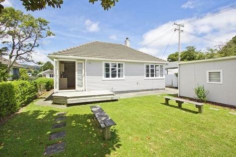Photo of property in 124 Hewer Crescent, Naenae, Lower Hutt, 5011