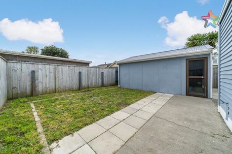 Photo of property in 221 The Esplanade, Petone, Lower Hutt, 5012