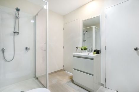 Photo of property in 33 Leaver Place, Weymouth, Auckland, 2103