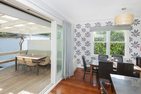 Photo of property in 28 Moana Road, Okitu, Gisborne, 4010