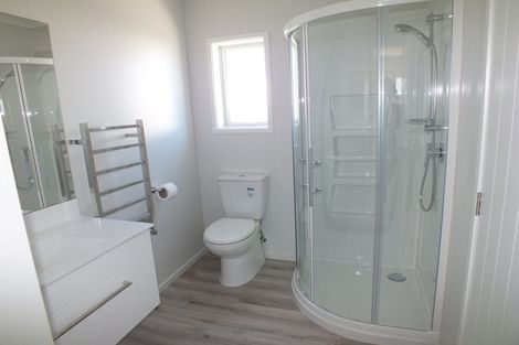 Photo of property in 387 Estuary Road, South New Brighton, Christchurch, 8062