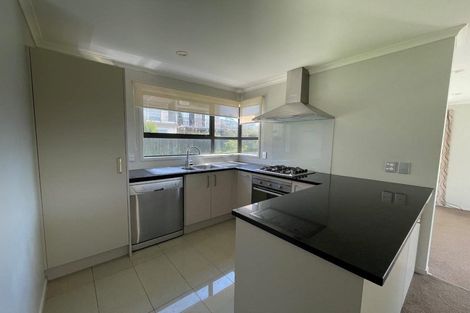 Photo of property in 20 Hirimate Place, Flat Bush, Auckland, 2019