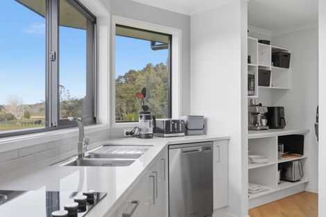 Photo of property in 49 Kanohi Road, Kaukapakapa, 0873