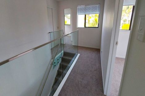 Photo of property in 20a Mackenzie Street, Te Atatu South, Auckland, 0610