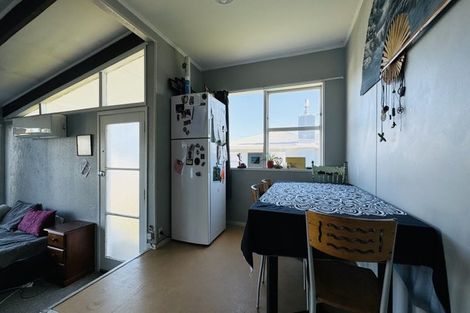 Photo of property in 18a Sylvan Crescent, Te Atatu South, Auckland, 0610