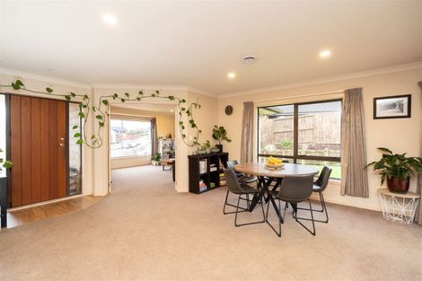 Photo of property in 4 Sharaleigh Place, Grandview Heights, Hamilton, 3200