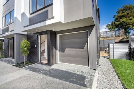 Photo of property in 16d Saltburn Road, Milford, Auckland, 0620