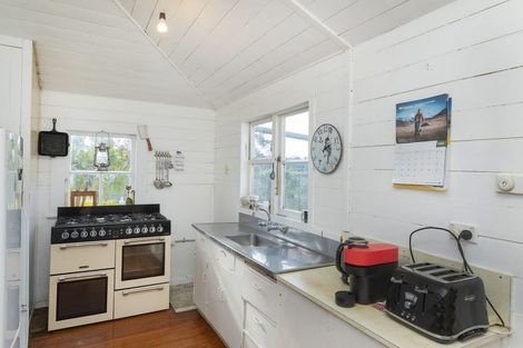 Photo of property in 5 Helyer Street, Ormond, Gisborne, 4071
