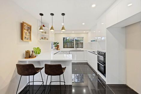 Photo of property in 36 Matterhorn Crescent, Northpark, Auckland, 2013