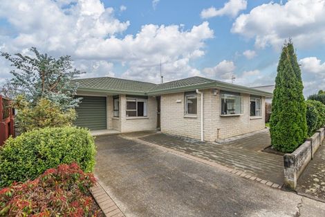 Photo of property in 4 Colombo Street, Hokowhitu, Palmerston North, 4410