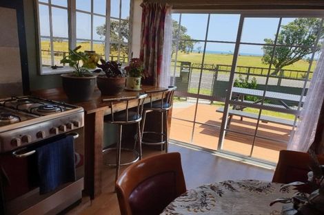 Photo of property in 2 Egmont Street, Patea, 4520