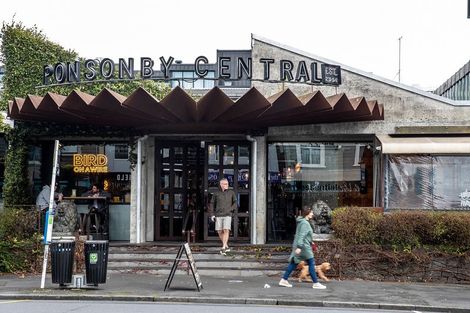 Photo of property in 2/24 West End Road, Herne Bay, Auckland, 1022