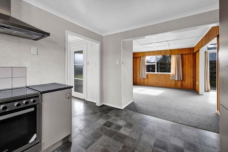 Photo of property in 9 Caplen Street, Hawera, 4610