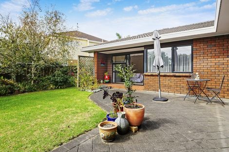 Photo of property in 8 Mt Blanc Place, Northpark, Auckland, 2013