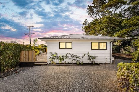 Photo of property in 107 Te Atatu Road, Te Atatu South, Auckland, 0610