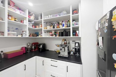 Photo of property in 135 Tirohanga Road, Tirohanga, Lower Hutt, 5010
