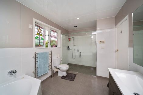 Photo of property in 72 Govett Avenue, Frankleigh Park, New Plymouth, 4310