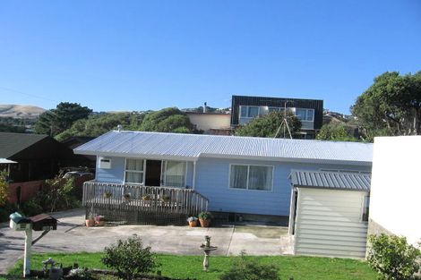 Photo of property in 56 Bassett Road, Johnsonville, Wellington, 6037