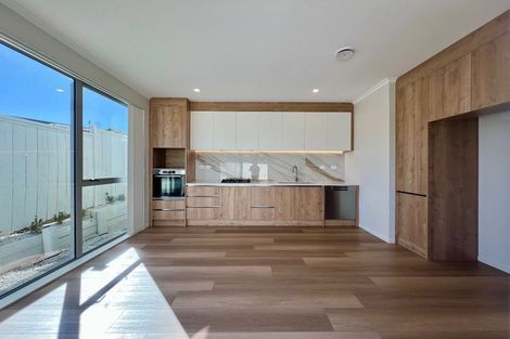 Photo of property in 109 Prince Regent Drive, Half Moon Bay, Auckland, 2012