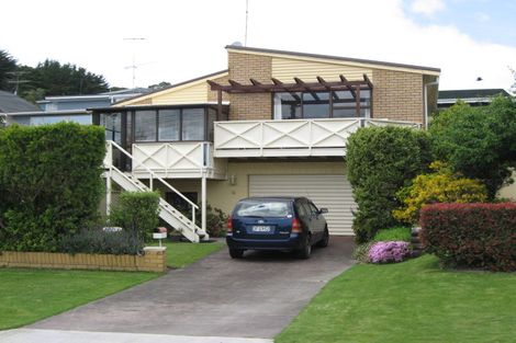 Photo of property in 1/41 De Luen Avenue, Tindalls Beach, Whangaparaoa, 0930