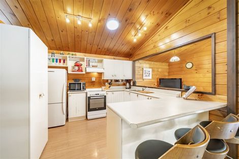 Photo of property in 135 Plateau Road, Te Marua, Upper Hutt, 5018