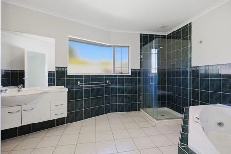 Photo of property in 4 Caernarvon Rise, Bethlehem, Tauranga, 3110
