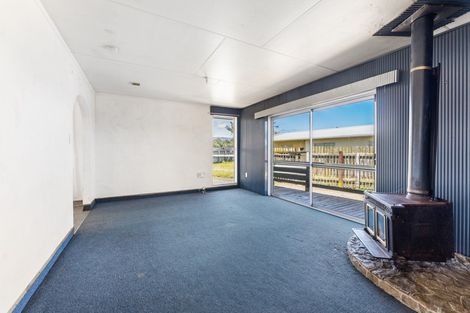 Photo of property in 27 Heather Street, Levin, 5510