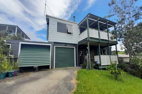 Photo of property in 31 Powells Road, Cable Bay, 0420