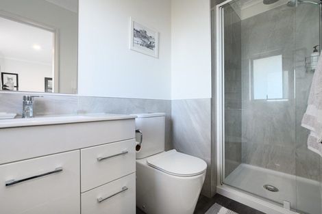 Photo of property in 76 Oteki Park Drive, Welcome Bay, Tauranga, 3112