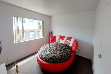 Photo of property in 1/17 Charlenne Close, Ranui, Auckland, 0612