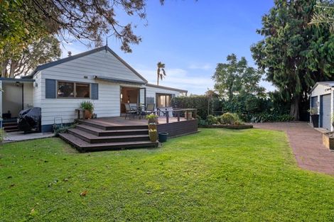 Photo of property in 66 Welcome Bay Road, Welcome Bay, Tauranga, 3112
