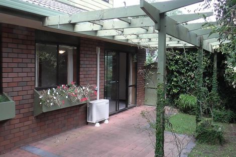 Photo of property in 1/20a Old Lake Road, Narrow Neck, Auckland, 0622