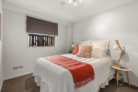 Photo of property in 1/142 Onslow Road, Khandallah, Wellington, 6035