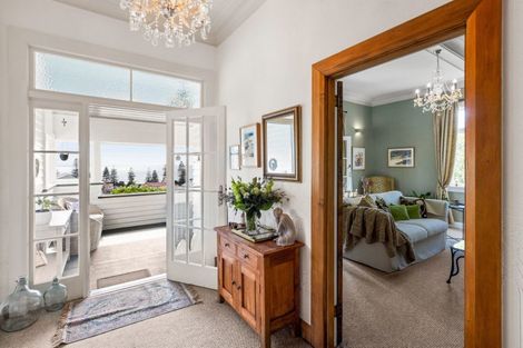 Photo of property in 6 Madeira Road, Bluff Hill, Napier, 4110