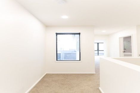 Photo of property in 16 Rangimarie Close, Opaheke, Papakura, 2113