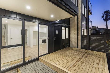 Photo of property in 64c Yeovil Road, Te Atatu Peninsula, Auckland, 0610