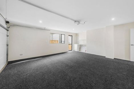 Photo of property in 28 Cirrus Way, Ranui, Auckland, 0612
