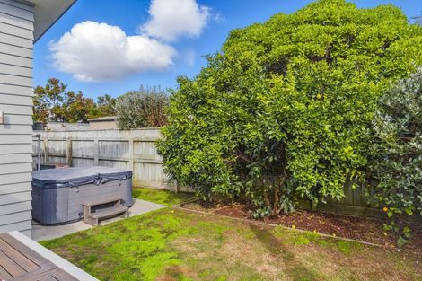 Photo of property in 48 Kotuku Drive, Paraparaumu Beach, Paraparaumu, 5032